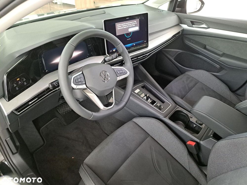 Volkswagen Golf - 10