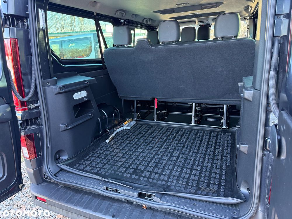 Renault Trafic - 15