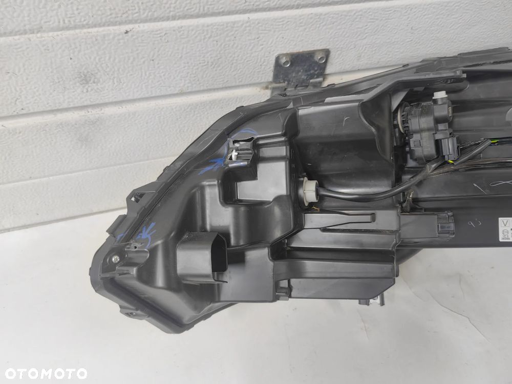 Nissan Qashqai j12 lampa przednia prawa - 8