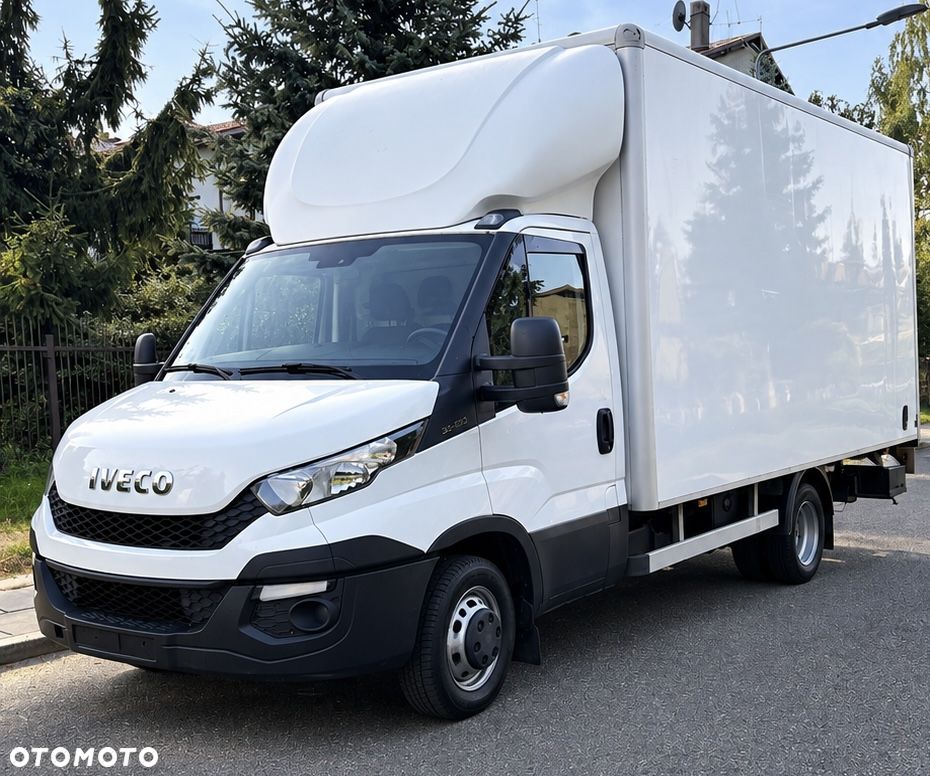 Iveco Daily 2015 photo 2