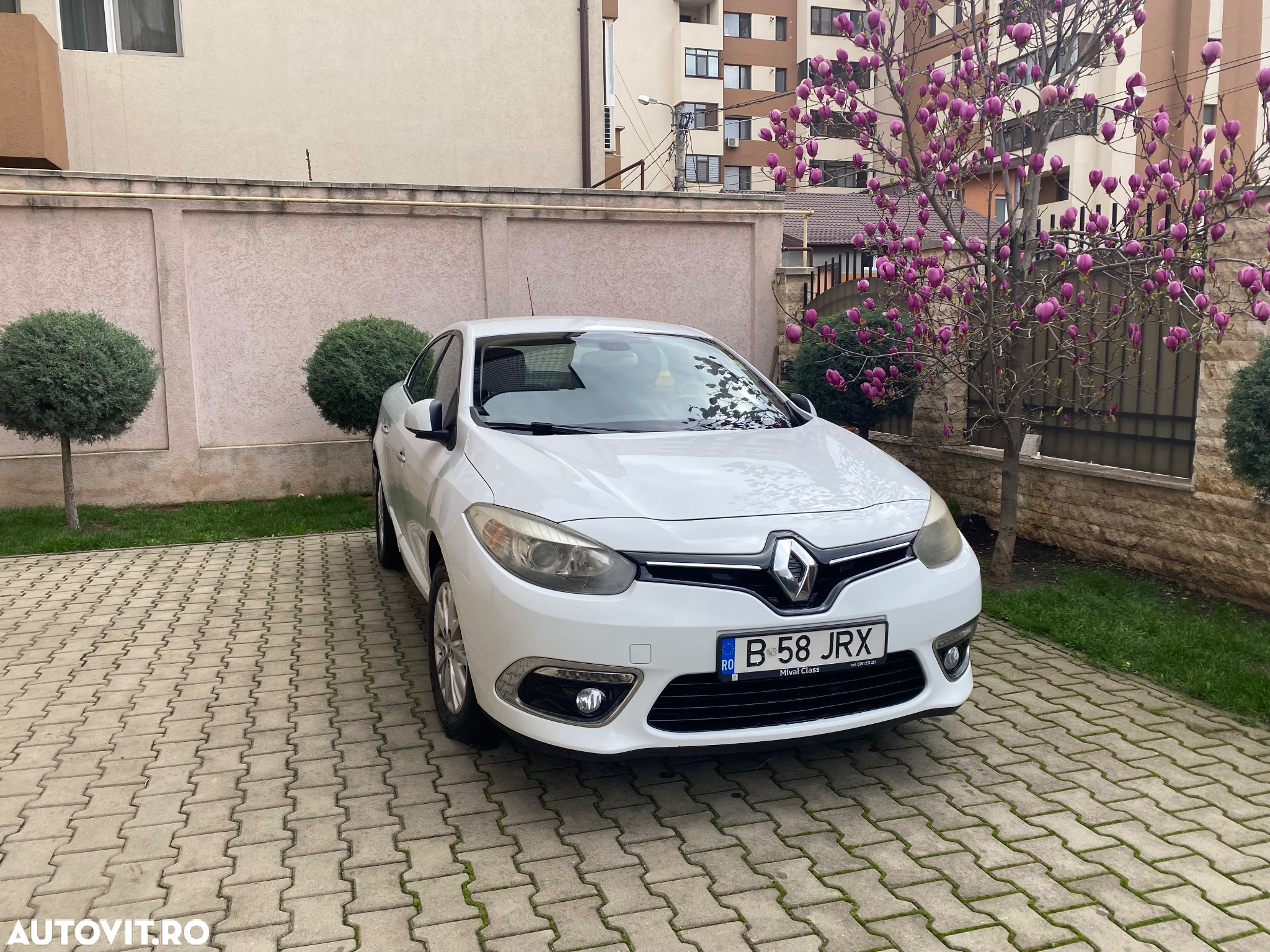 Renault Fluence 1.5 dCi Dynamique - 8