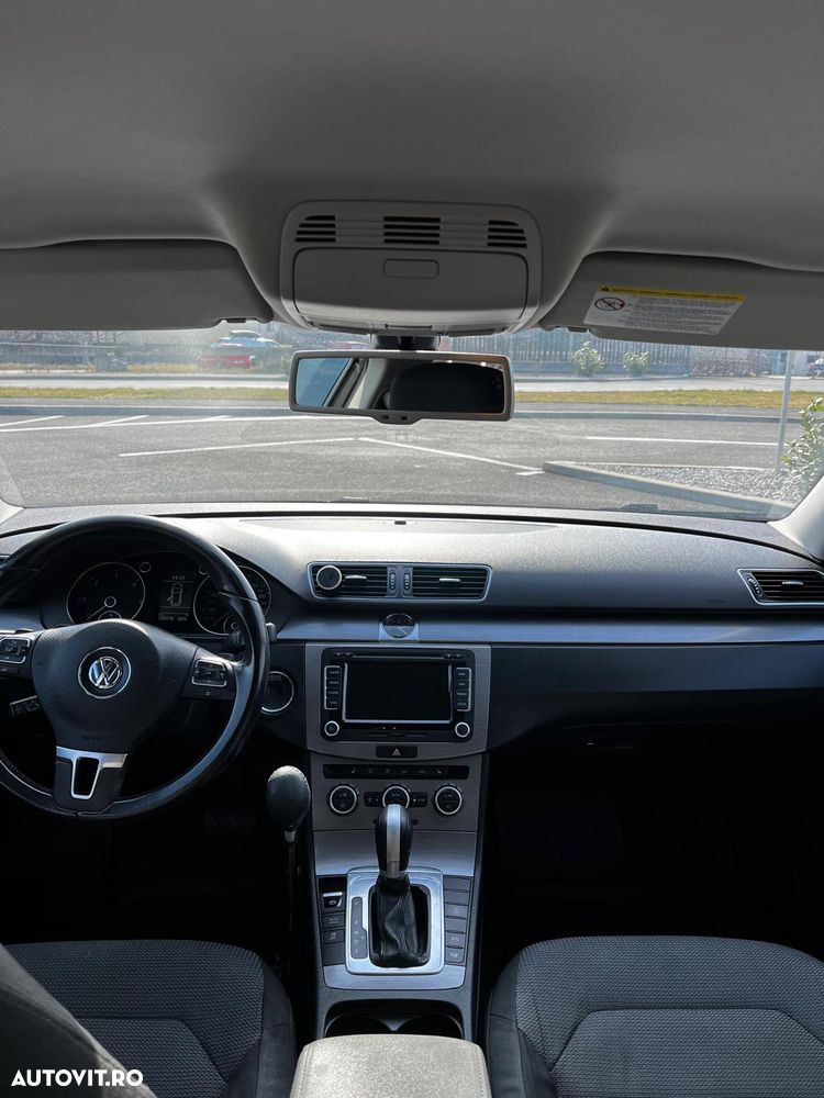 Volkswagen Passat 2.0 TDI Blue TDI DSG Highline - 12