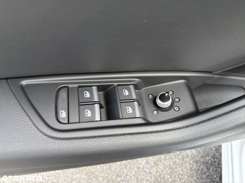 Audi A4 Limousine 35 TDI mHEV S Line S tronic - 32