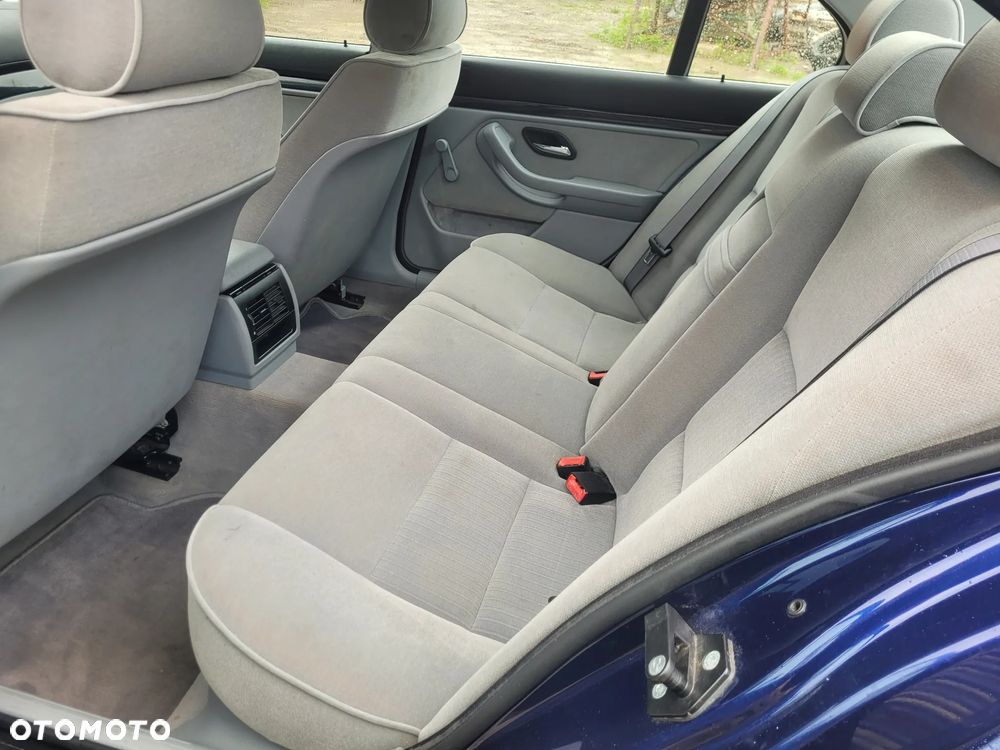 BMW Seria 5 523i - 27