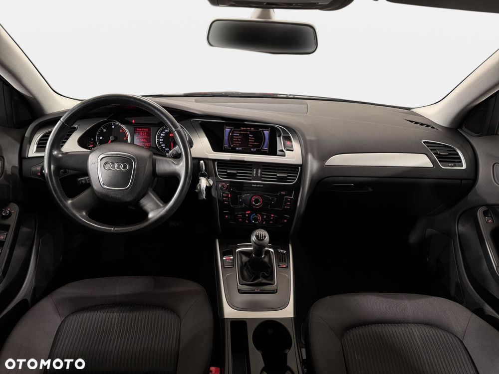 Audi A4 Avant 2.0 TDI - 11
