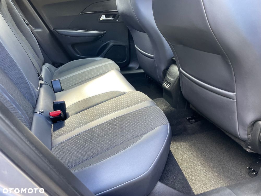 Peugeot 2008 BlueHDi 100 STOP & START Allure - 21