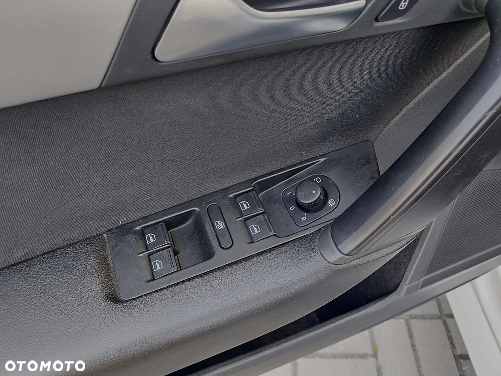 Volkswagen Passat 2.0 TDI DSG BlueMotion Technology Trendline - 19