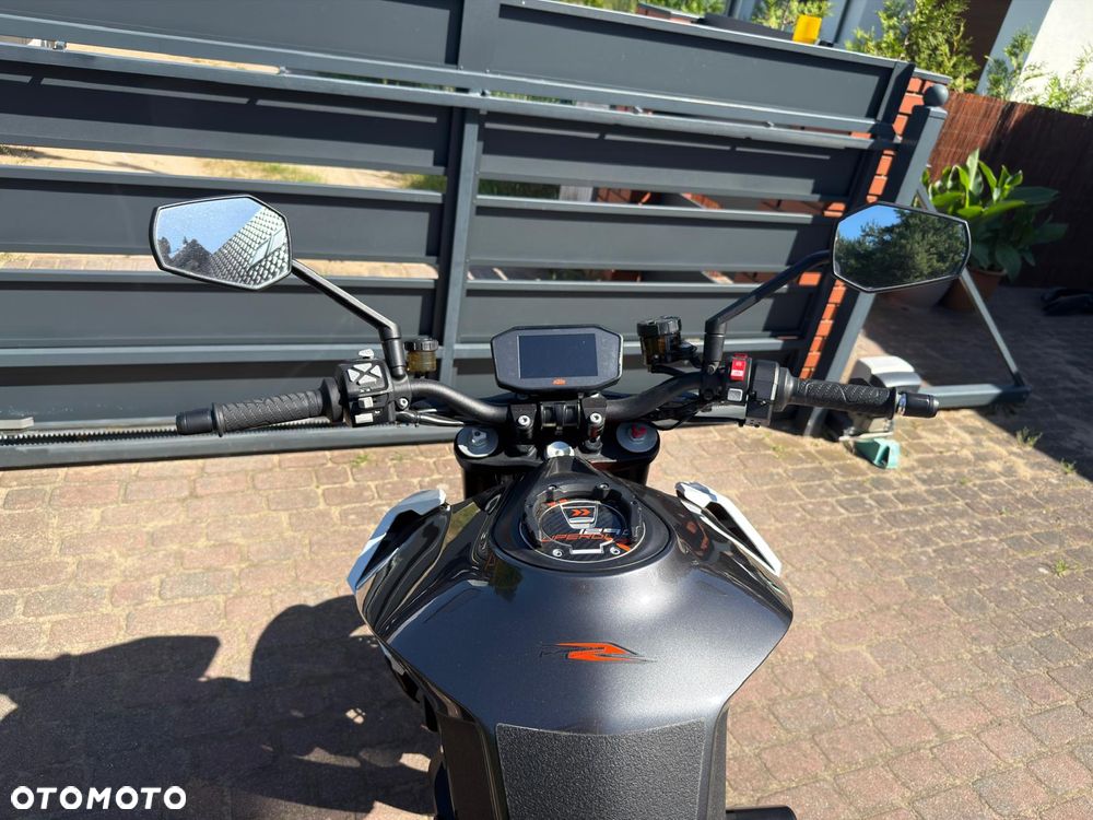 KTM Super Duke - 14
