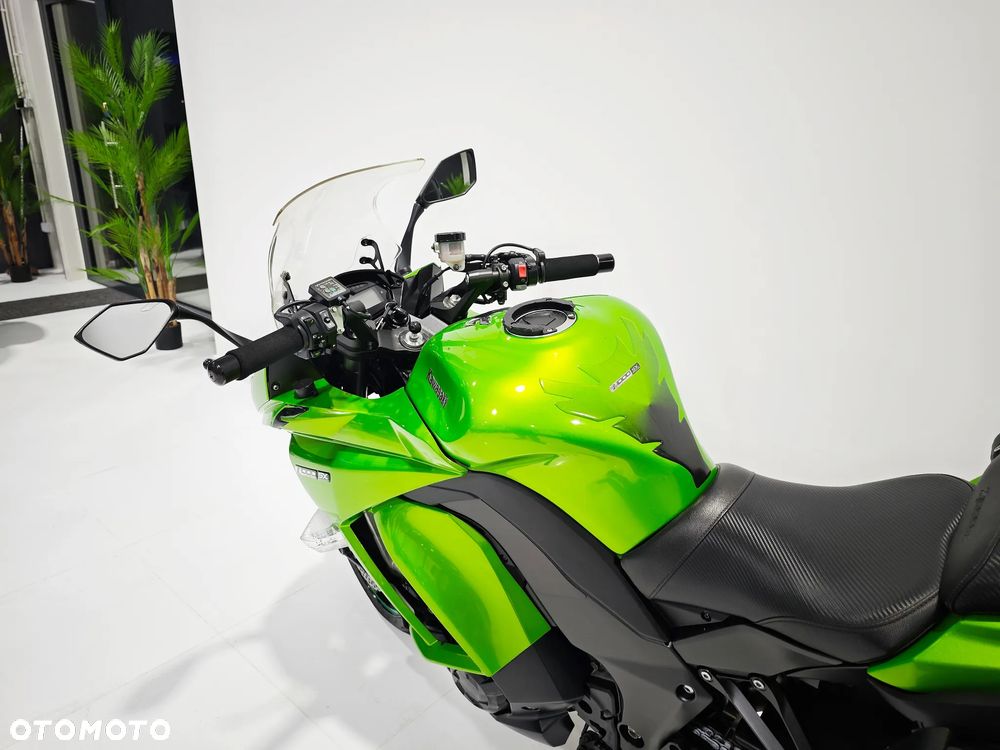Kawasaki Ninja 1000 SX - 17