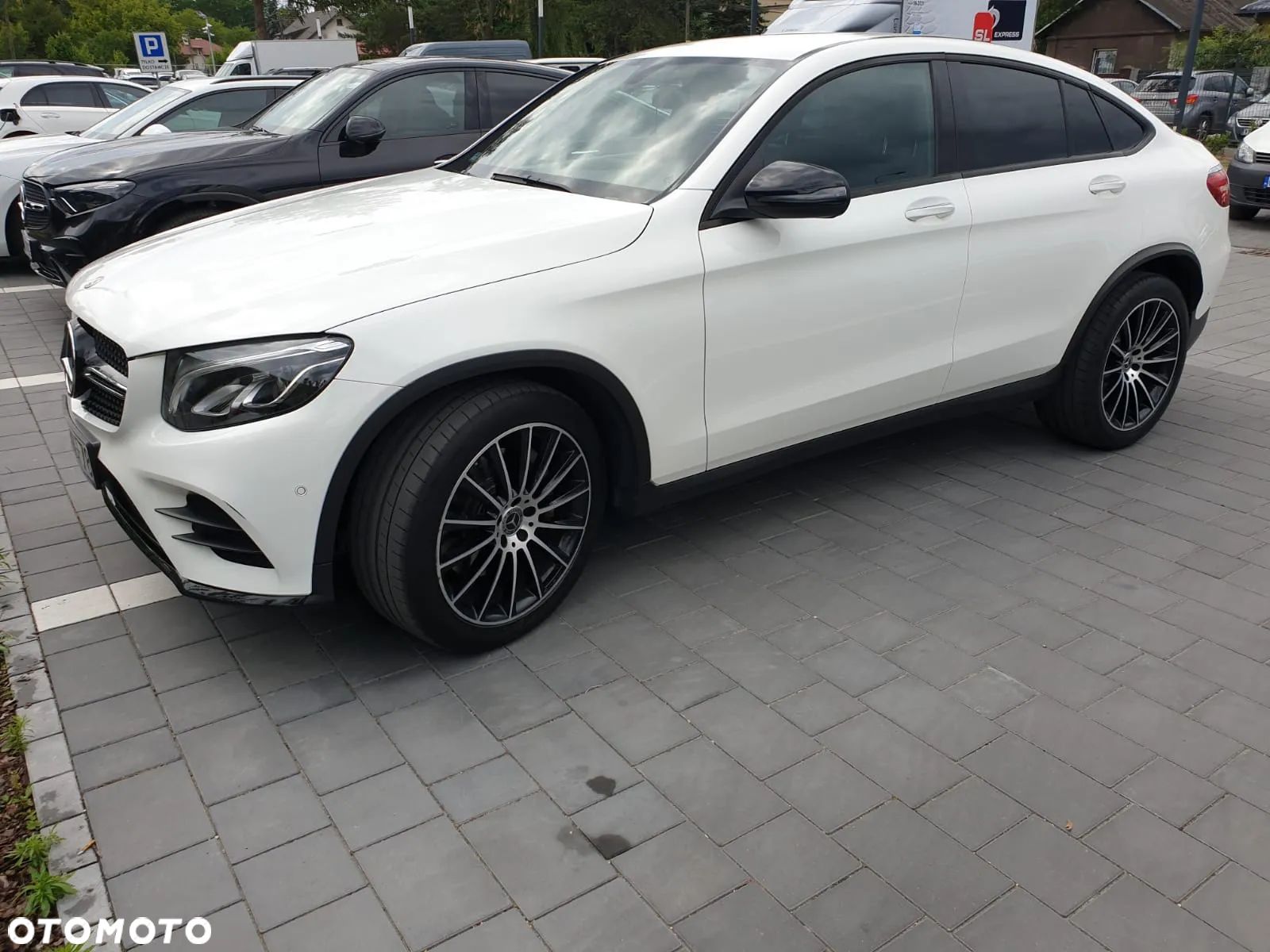 Mercedes-Benz GLC - 1