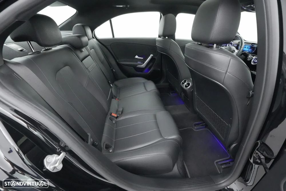 Mercedes-Benz A 180 Limousine d AMG Line Aut. - 32