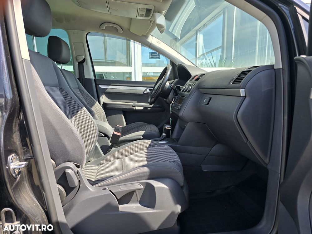 Volkswagen Touran 2.0 TDI DPF DSG Comfortline - 11