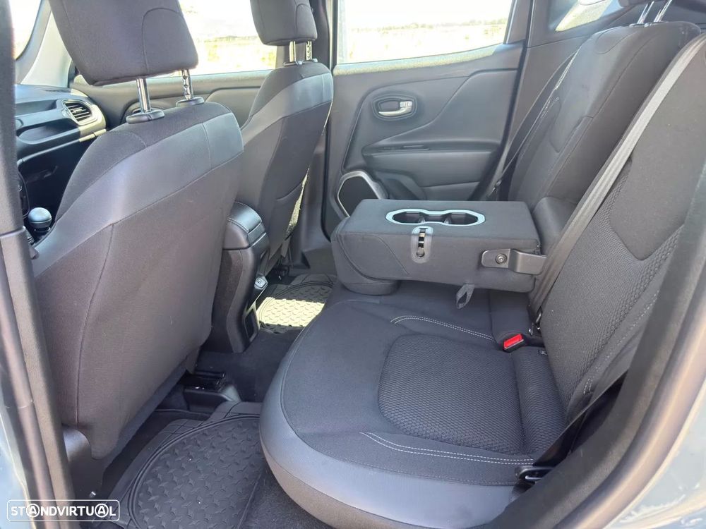 Jeep Renegade 1.0 T Limited - 17
