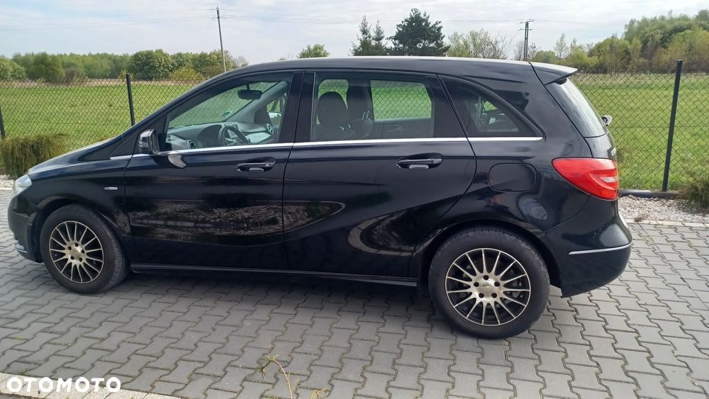 Mercedes-Benz Klasa B 180 (BlueEFFICIENCY) - 3