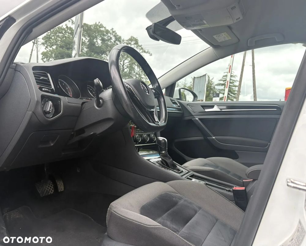 Volkswagen Golf 1.4 TSI BMT Highline DSG - 11