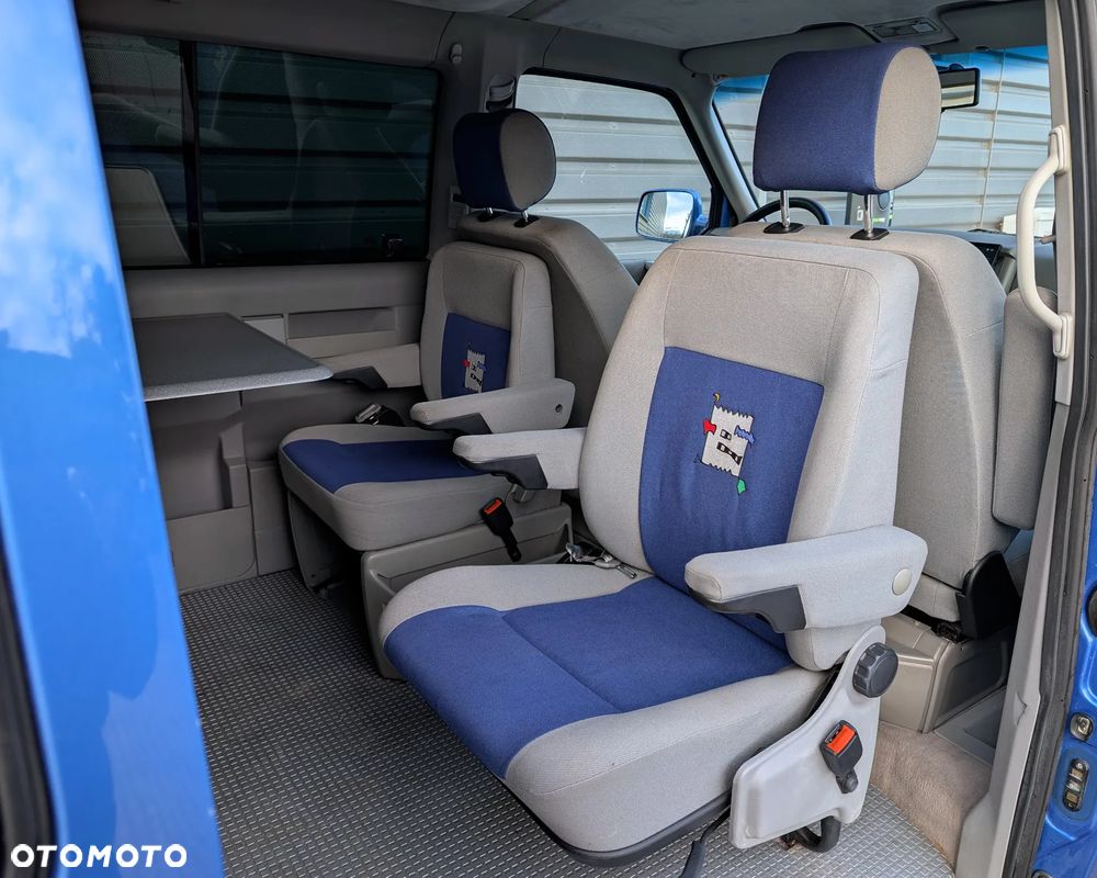 Volkswagen Multivan - 20