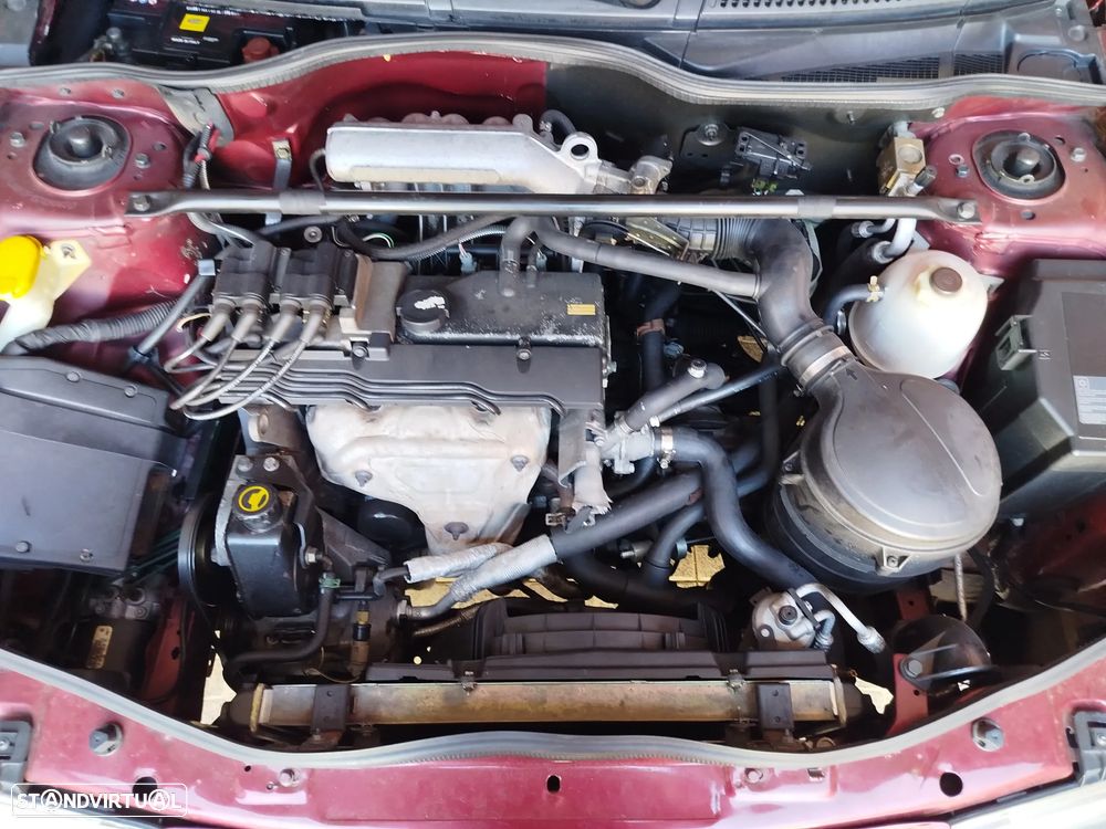 Renault Mégane 1.6 RN - 7