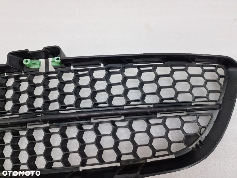 VW TOUAREG I LIFT 06- LEWA KRATKA BOCZNA ZDERZAKA PRZEDNIEGO PRZÓD , NR 7L6853665B , NR AUKCJI E/55 - 3