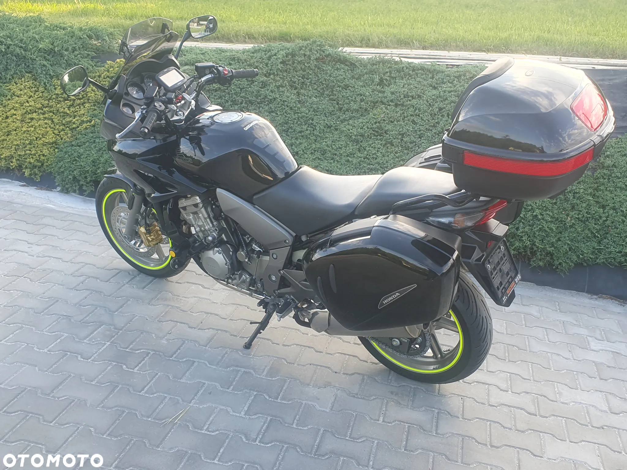 Honda CBF - 24