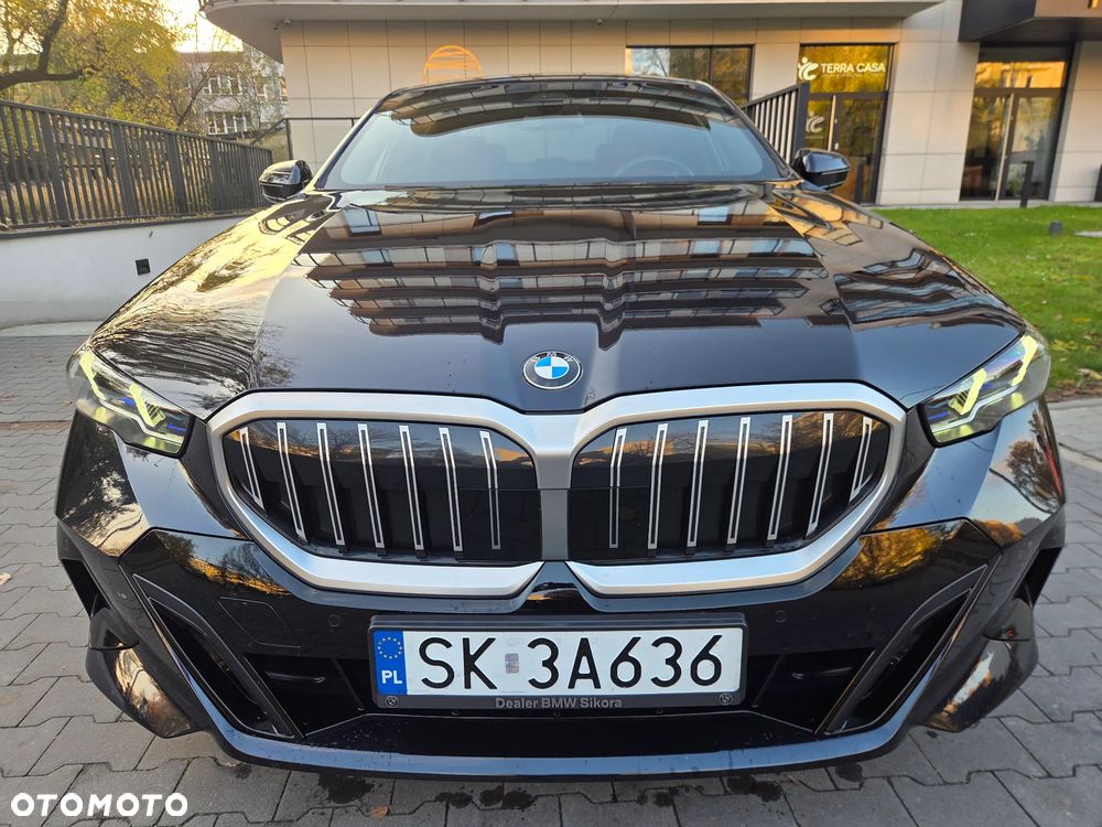 BMW 5 Series 2023 photo 5