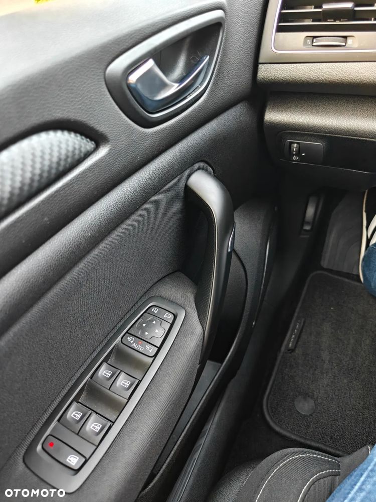 Renault Megane TCe 140 GPF EDC BUSINESS EDITION - 22