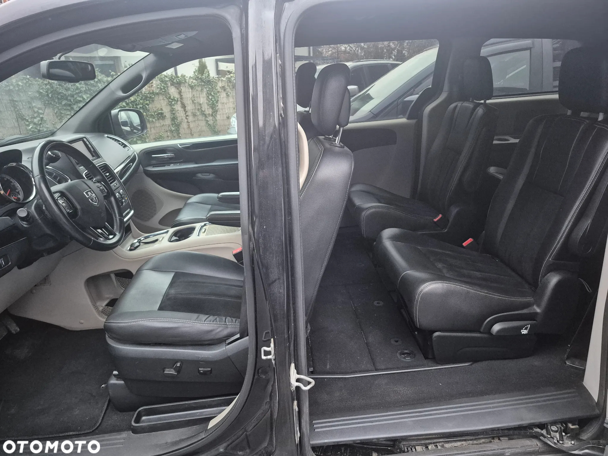 Dodge Grand Caravan 3.6 R/T - 6