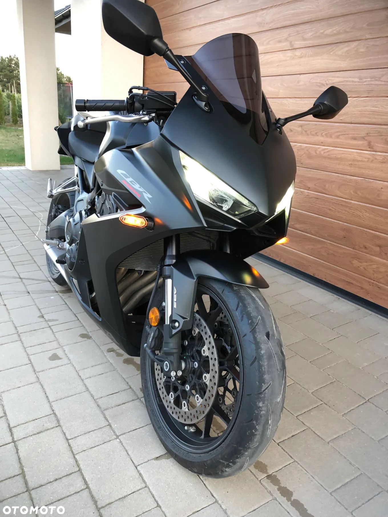 Honda CBR - 1