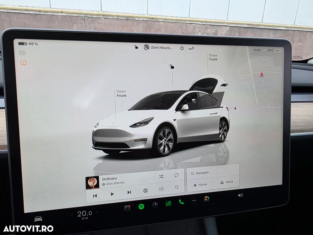 Tesla Model Y AWD Long Range - 17