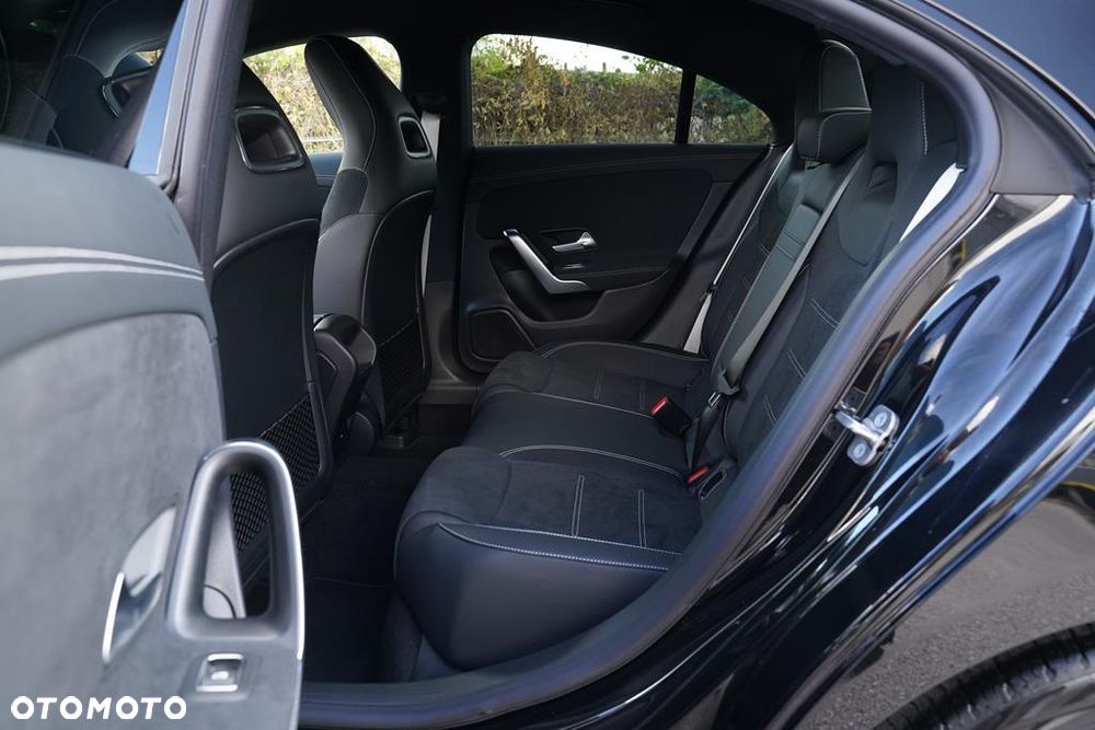 Mercedes-Benz CLA - 9