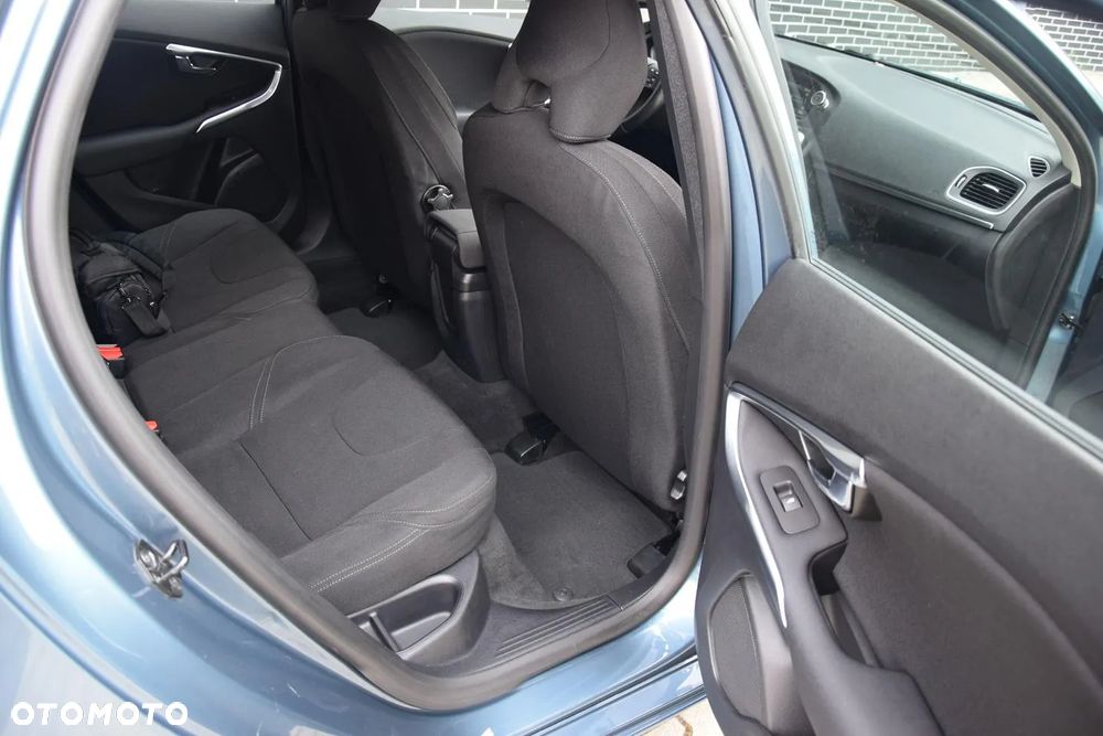 Volvo V40 D3 Summum - 11