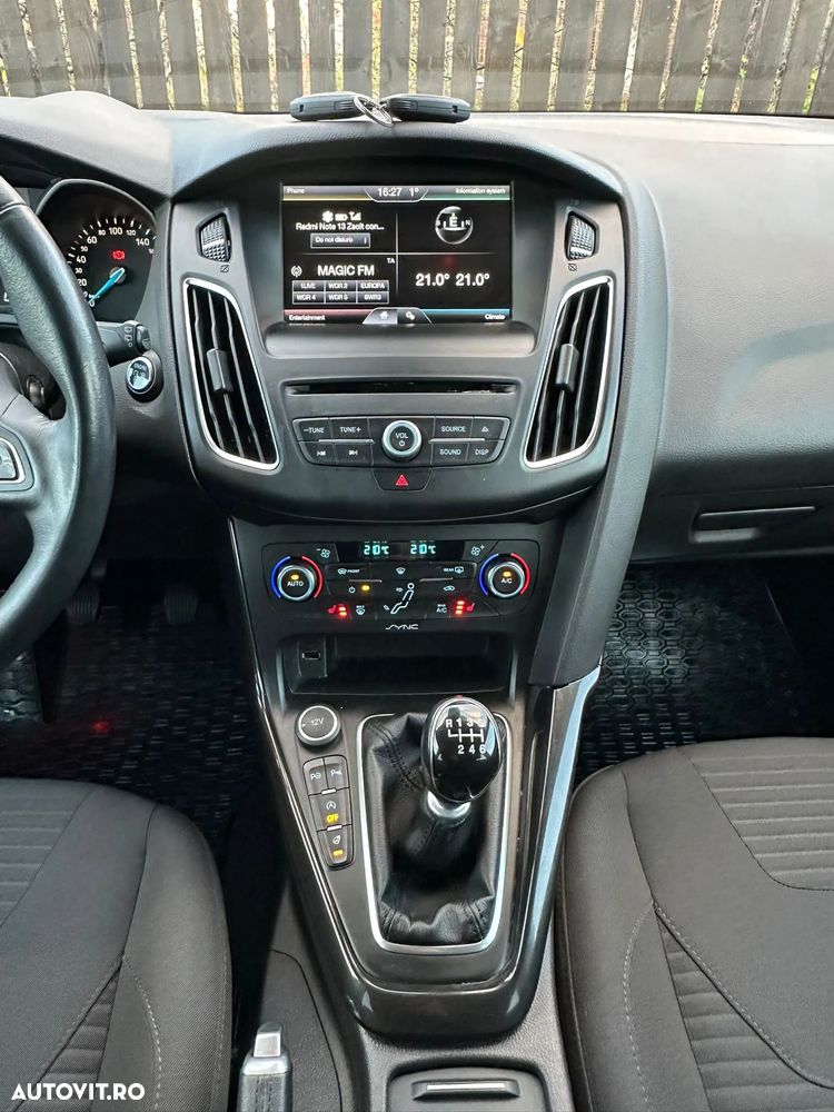 Ford Focus 1.5 EcoBlue Start-Stopp-System TITANIUM - 22