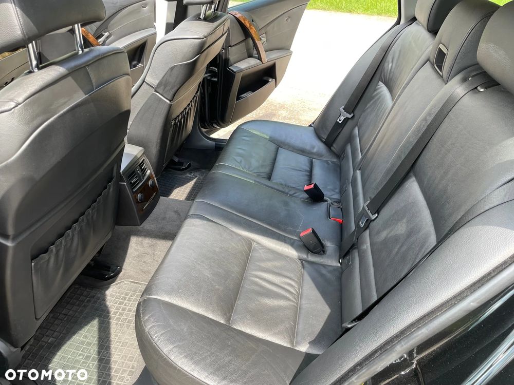 BMW Seria 5 530xi - 27