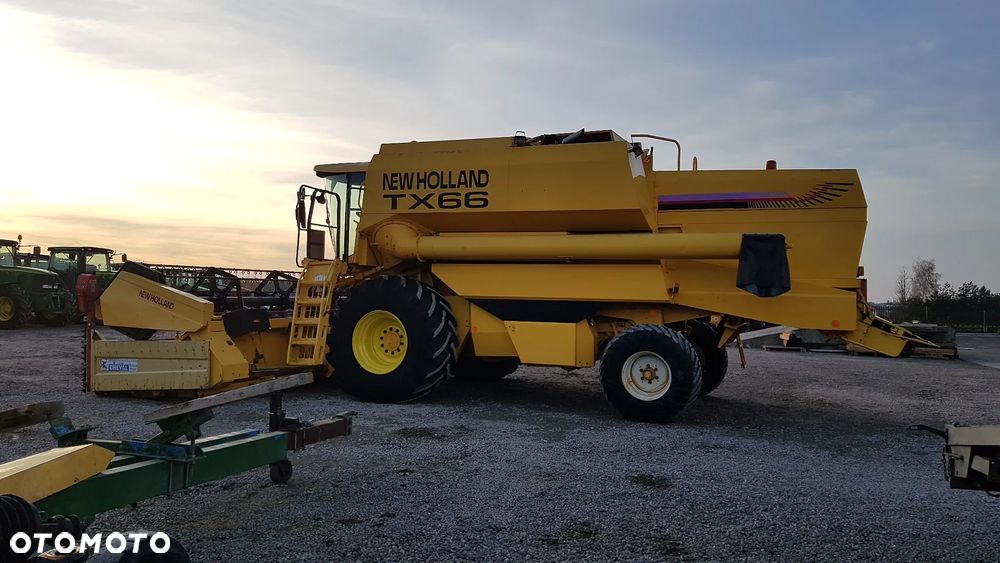 New Holland TX 66 2001R - 8