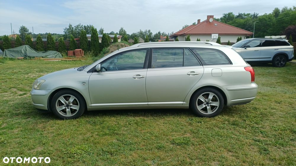 Toyota Avensis - 3