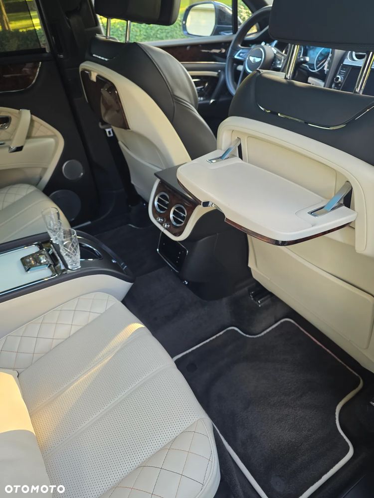 Bentley Bentayga W12 - 12