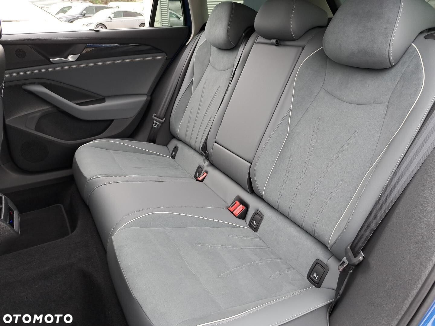 Volkswagen Passat 2.0 TDI SCR Business DSG - 16