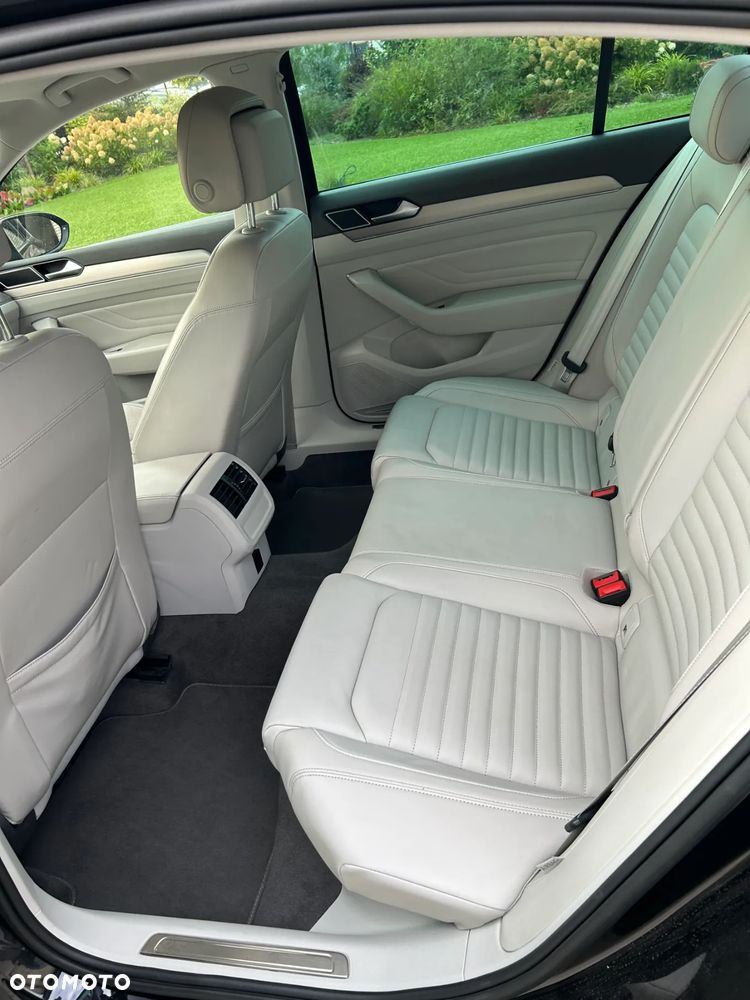 Volkswagen Passat 2.0 TSI 4Mot Elegance DSG - 14