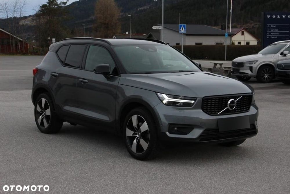 Volvo XC 40 D4 AWD Geartronic R-Design - 3