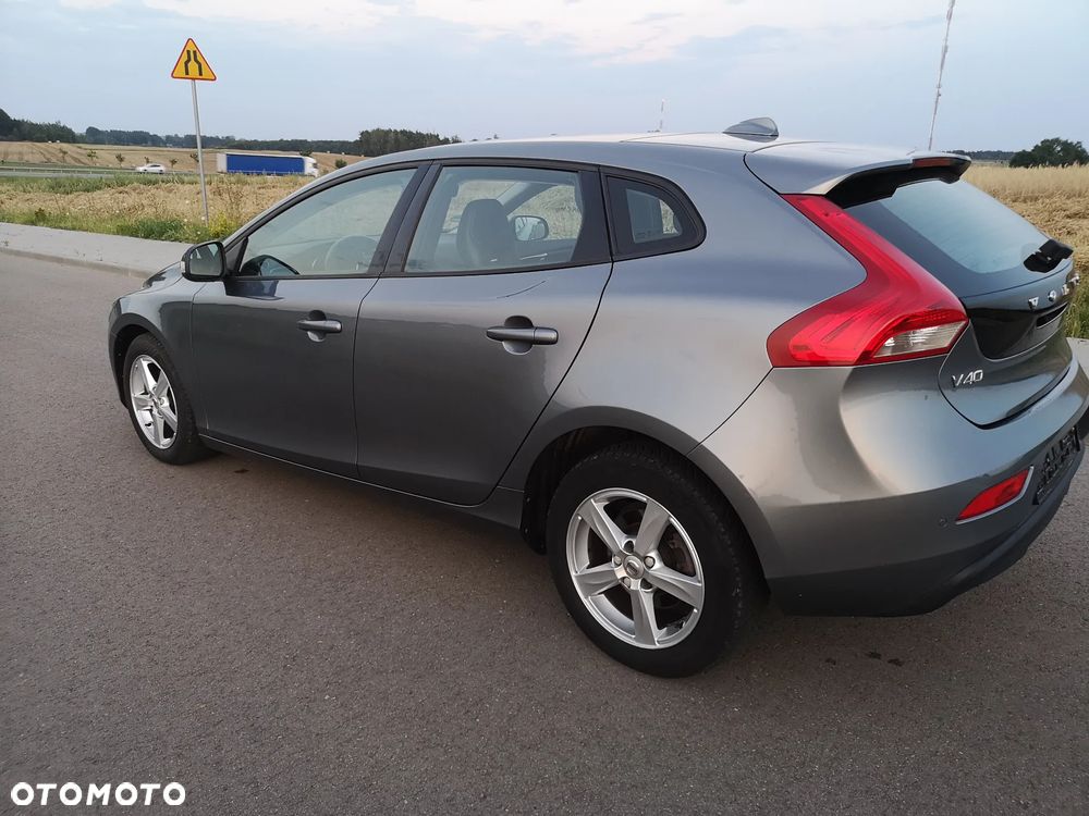 Volvo V40 D2 Momentum - 31