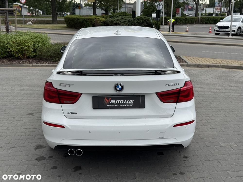 BMW 3GT 320i xDrive - 19