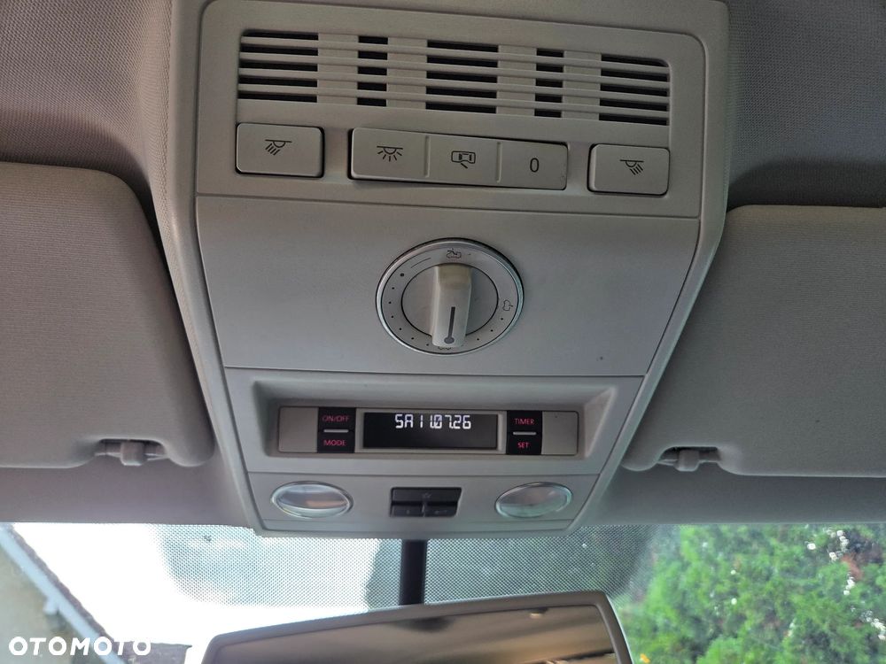 Volkswagen Multivan - 22