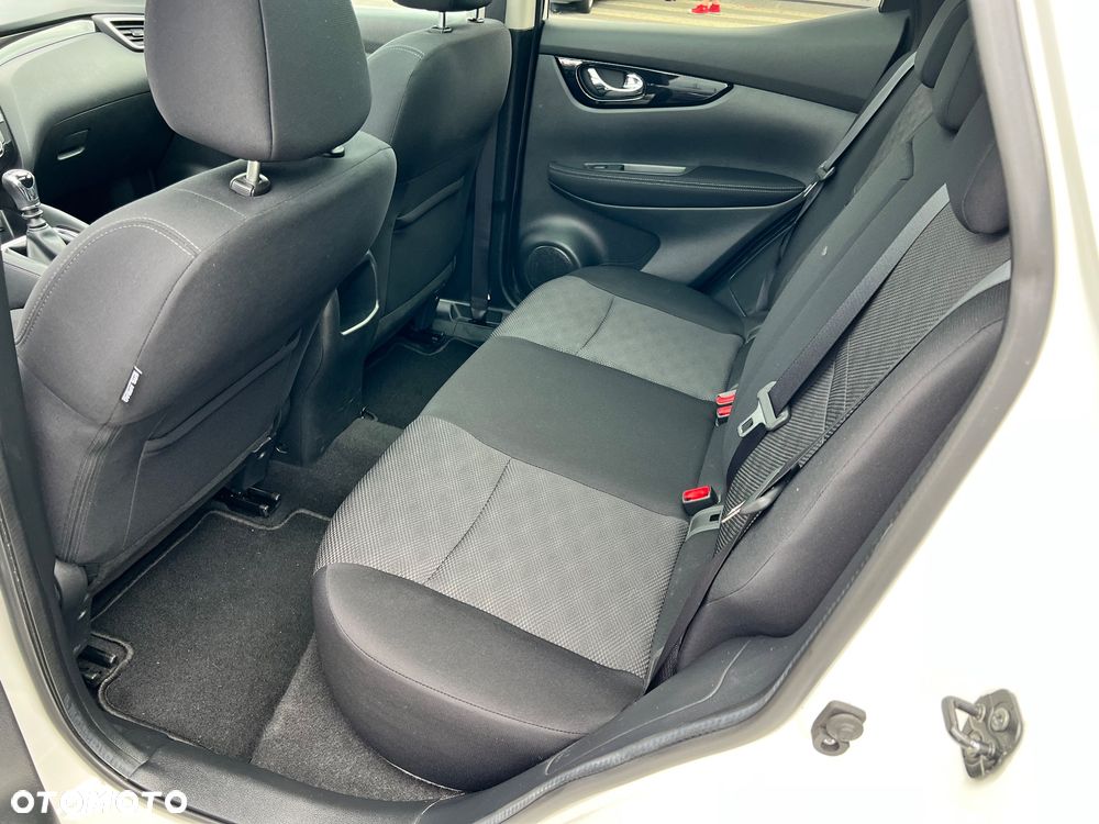 Nissan Qashqai 1.2 DIG-T TEKNA+ - 11
