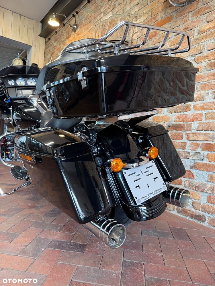 Harley-Davidson Touring Street Glide - 23