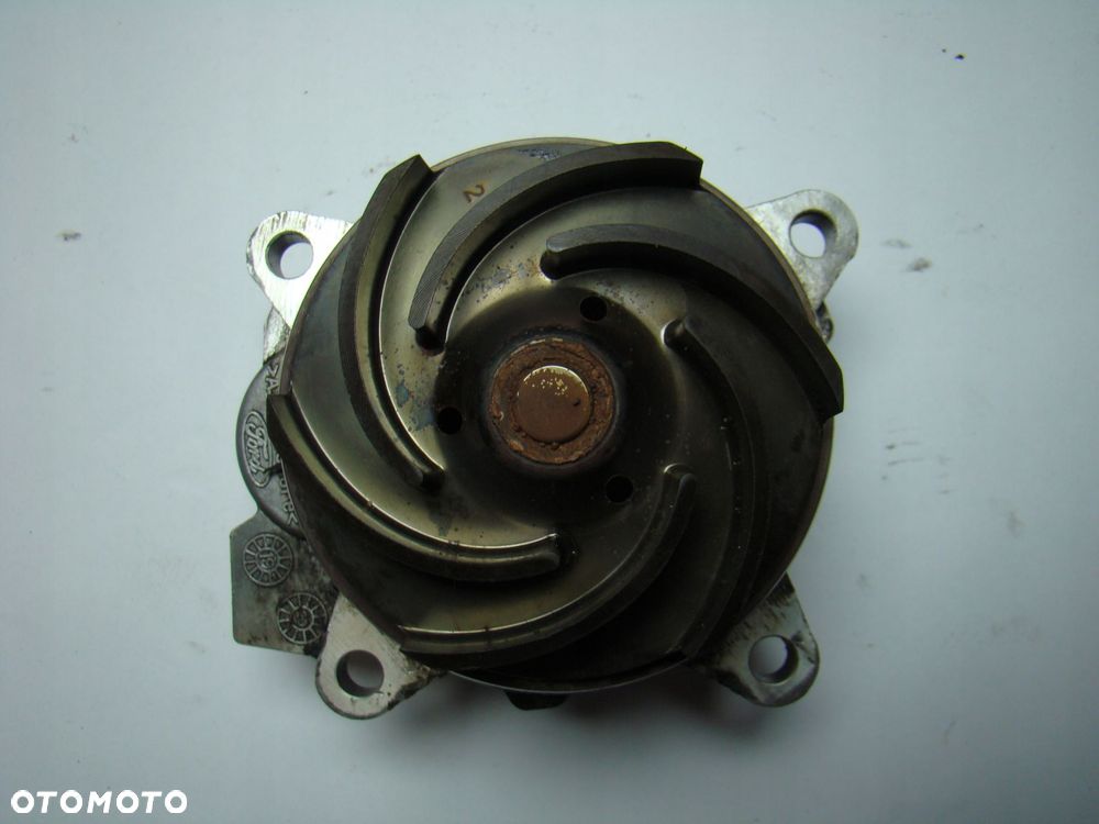 pompa wody ford transit 2.0 euro 6 gk2q8501aa - 2
