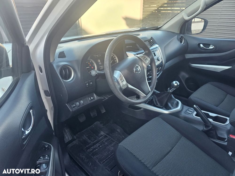Nissan Navara 2.3 dCi Bi Turbo Double Cab N-Connecta - 9