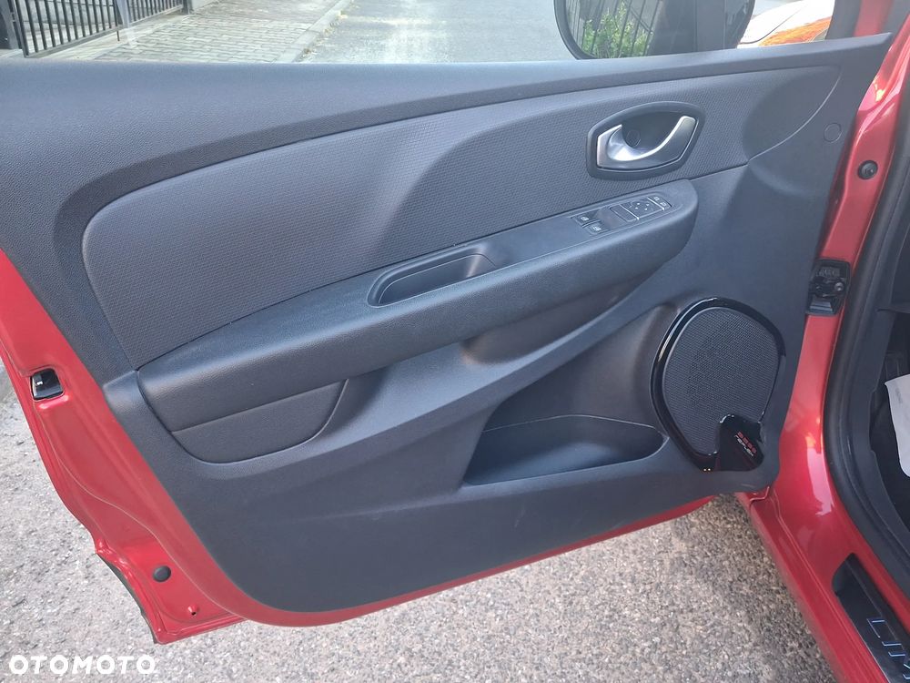 Renault Clio 1.2 16V 75 LIMITED - 14
