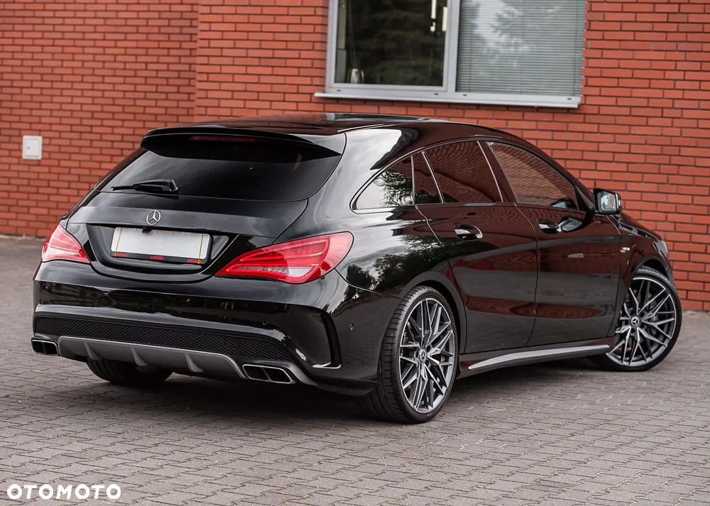 Mercedes-Benz CLA AMG 45 4Matic Shooting Brake 7G-DCT - 32