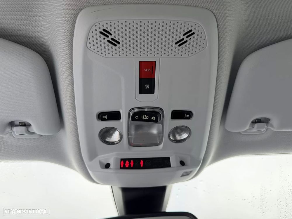 Peugeot e-2008 50 kWh Active - 34