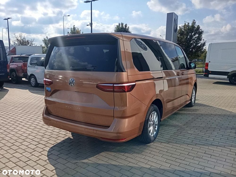 Volkswagen Multivan - 5