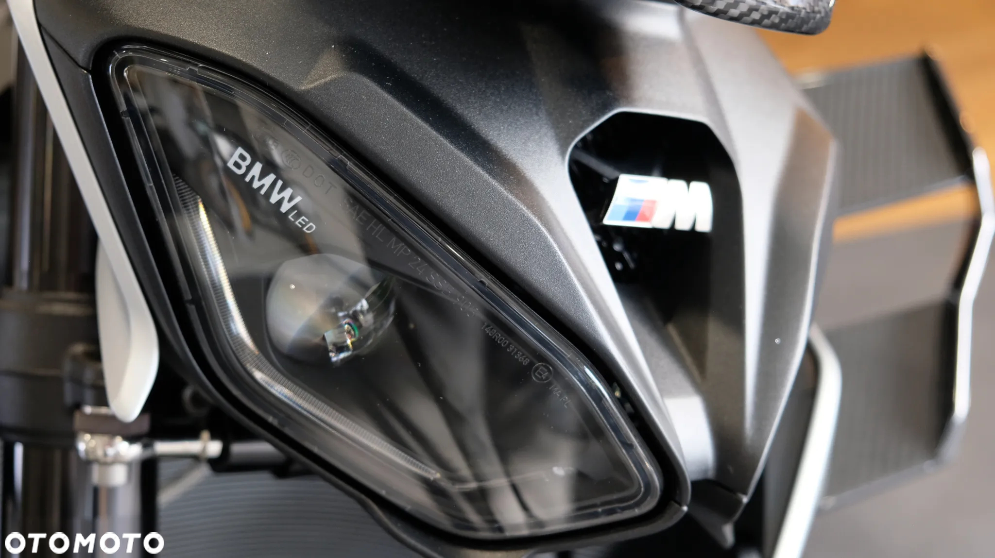 BMW R - 9